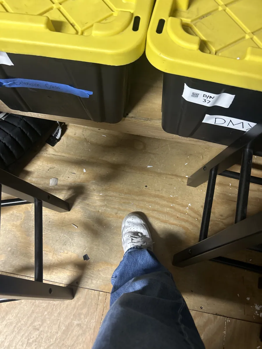 Photo: floor note 111, by Oliver · staff app